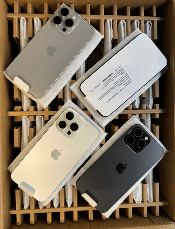 Apple iPhone 15 Pro Max - 256GB - Pre-owned / Apple ASIS+ - Natural