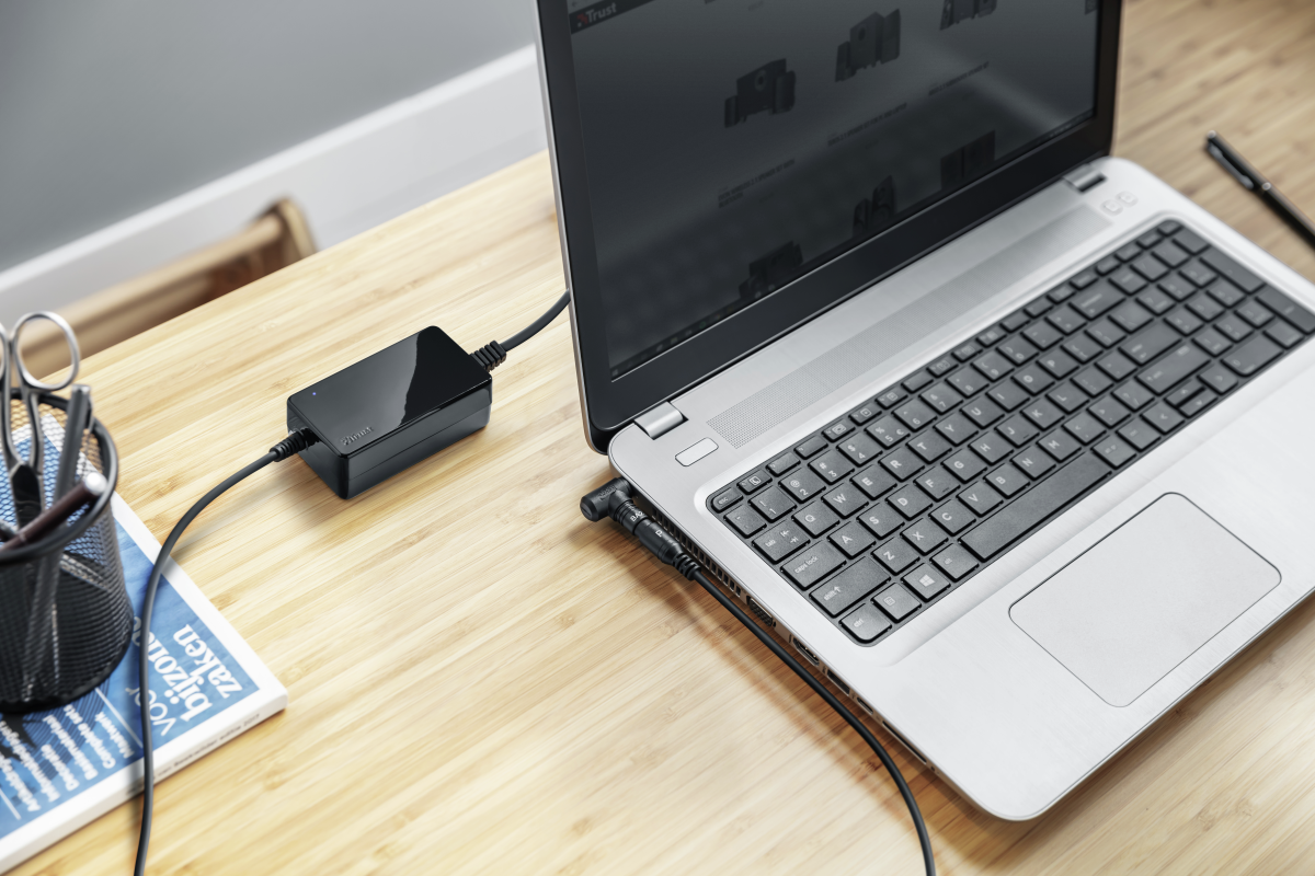 Trust Primo Universal Laptop Charger 45W-19V